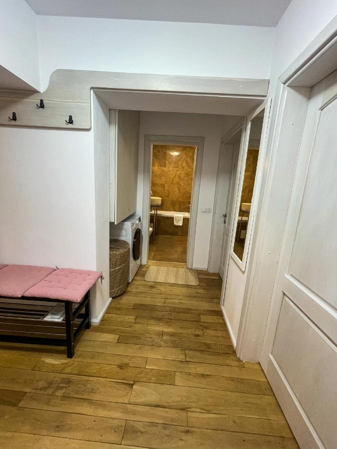 Tudor'S Apartment Bukarest Kültér fotó